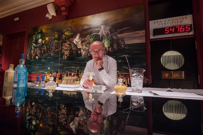 Javier de las Muelas en 'Dry Martini by Javier de las Muelas. The ba'