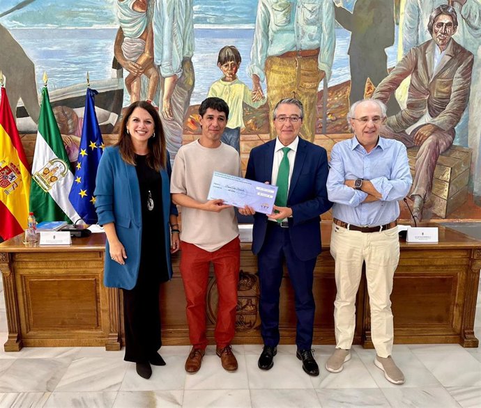 David Cevis gana el V Premio de Microrrelatos Rincón  'Antonio Garrido Moraga' con 'Donde no debía'