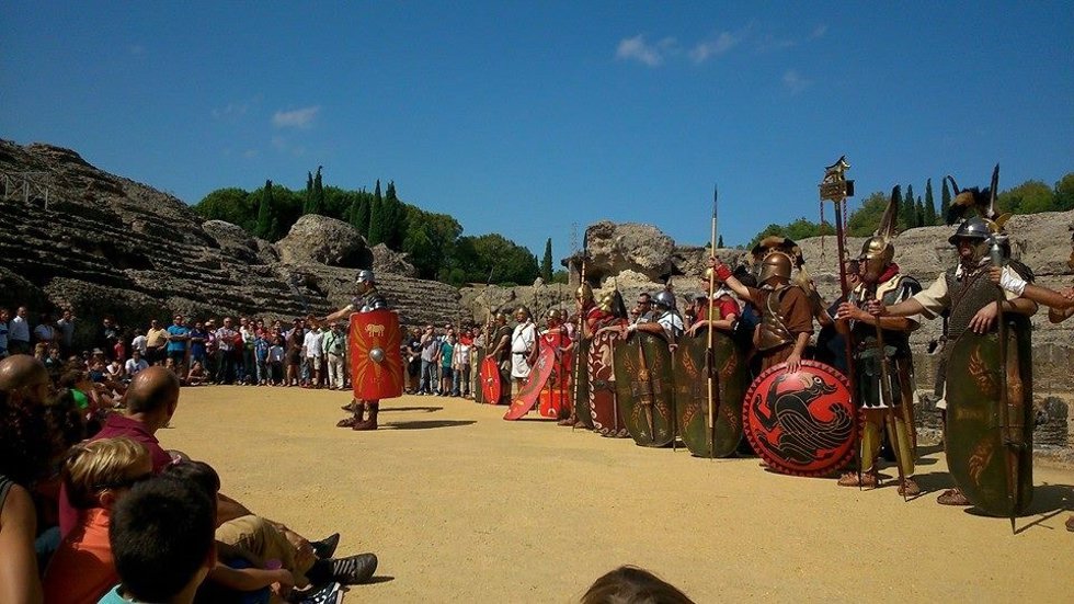 Archivo - Recreación histórica en Itálica