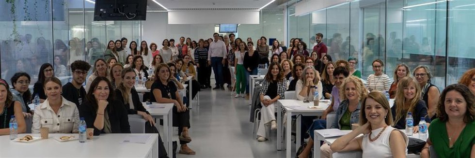 El candidato ha compartido un desayuno con un centenar de mujeres.
