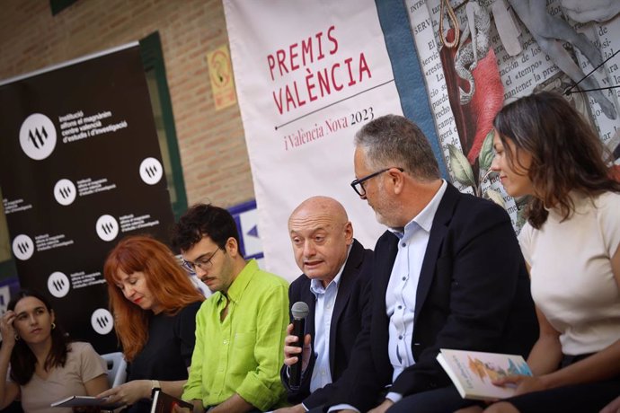 La Alfons el Magnnim presenta la gala y las publicaciones ganadoras de los Premios Valncia y Valncia Nova 2023
