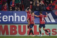 Chimy Ávila y Budimir se alían contra el Granada