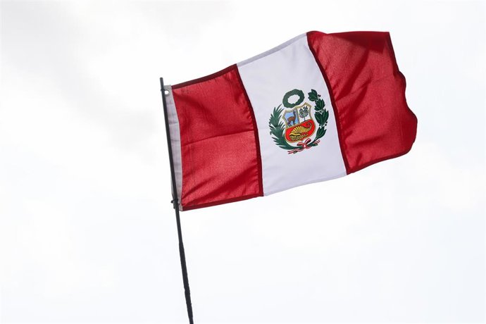 Archivo - Bandera de Perú, imagen de archivo.