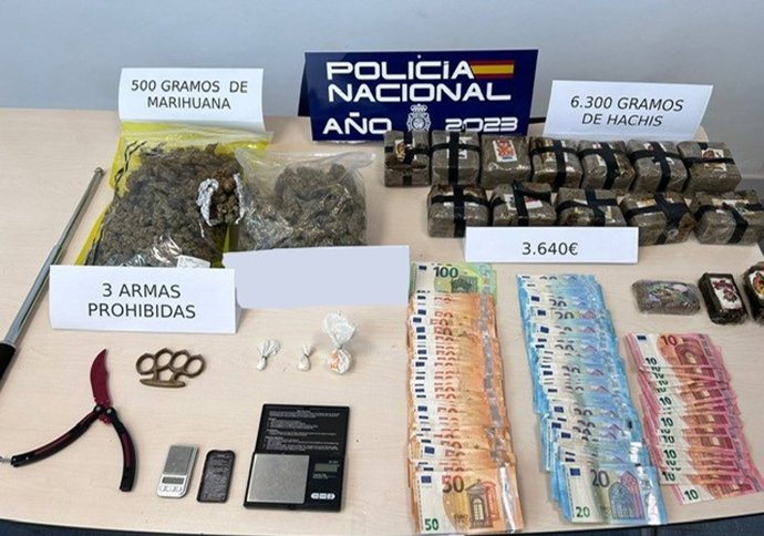 Desmantelado en Valncia un punto de venta de droga dedicado a la distribución de cocaína, hachís y marihuana