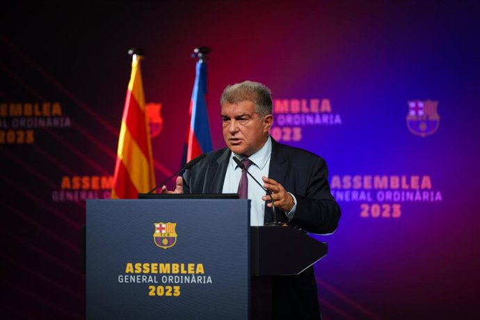 El presidente del FC Barcelona, Joan Laporta, durante la Asamblea de Compromisarios del club del 21 de octubre de 2023