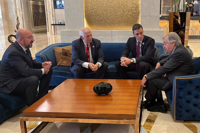 El presidente del Consejo Europeo, Charles Michel; el Alto Representante de la UE para Asuntos Política Exterior, Josep Borrell, el presidente en funciones del Gobierno de España, Pedro Sánchez, y el secretario general de la ONU, António Guterres.