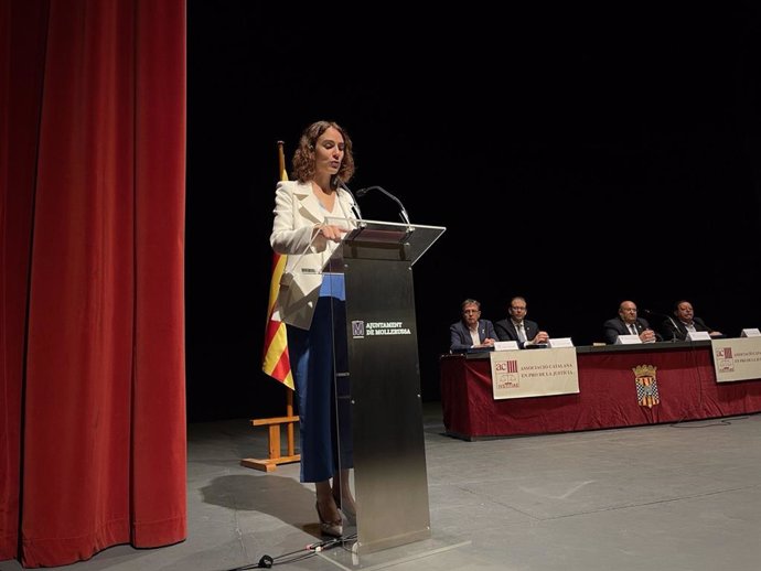 La consellera de Justicia, Derechos y Memoria de la Generalitat de Catalunya, Gemma Ubasart, en la celebración del Día de la Justicia de Paz en Mollerussa (Lleida)