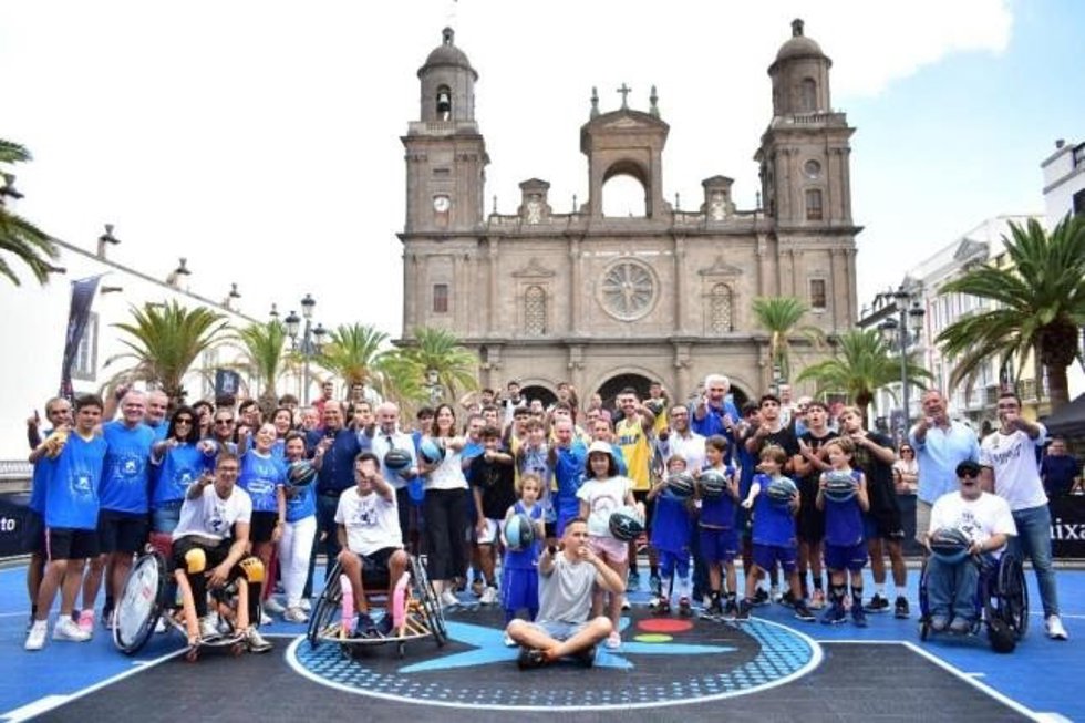Las Palmas acoge el Plaza 3x3 CaixaBank con más de 2.000 personas
