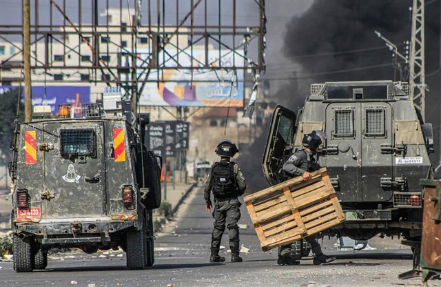 Militares israelíes durante protestas en Cisjordania 