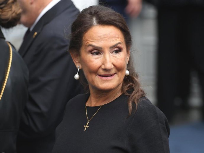 La madre de la Reina Letizia, Paloma Rocasolano, a su llegada a la entrega de los Premios Princesa de Asturias 2023', a 20 de octubre de 2023, en Oviedo (España).