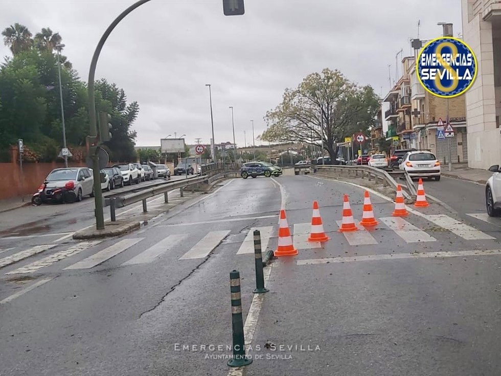 Cerrado por anegación el paso subterráneo de Bellavista