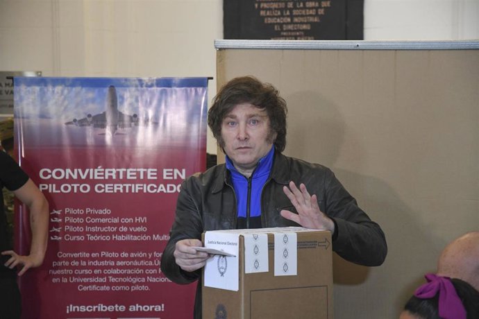 El candidato a la Presidencia argentina por La Libertad Avanza, Javier Milei