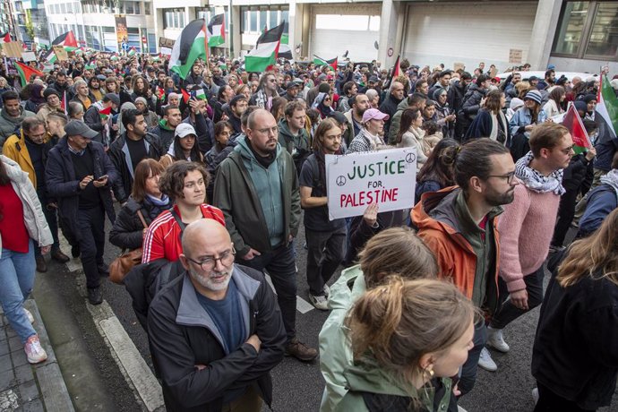 Illustration picture shows a demonstration 'Gaza: stop massacres, stop impunity' in support of the Palestinian people, in Brussels, Sunday 22 October 2023. The organizations behind this gathering are calling for an immediate ceasefire and respect for in