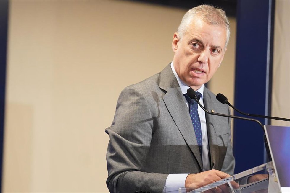 El Lehendakari, Iñigo Urkullu, interviene durante un desayuno informativo en Bilbao