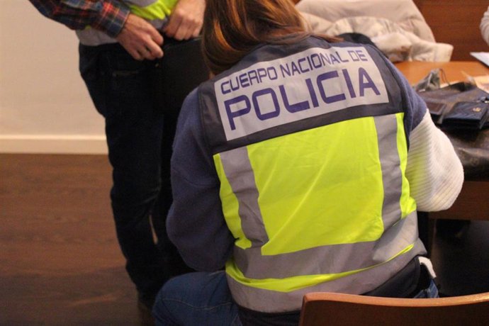 Agentes de la Policía Nacional.