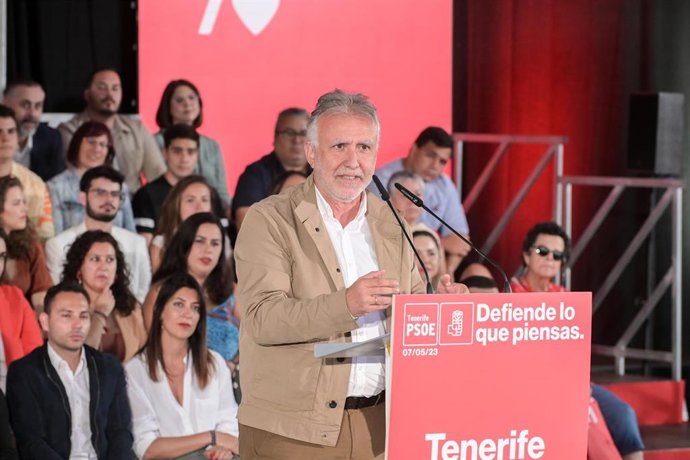 Archivo - El secretario general del PSOE Canarias, Ángel Víctor Torres