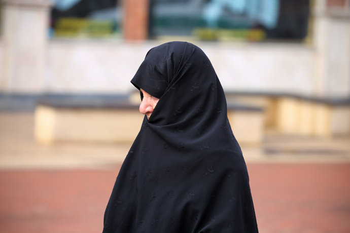 Mujer con velo