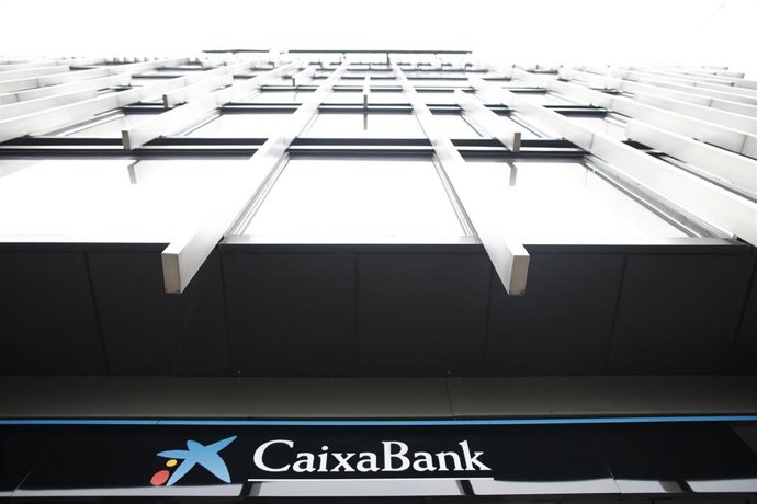 Archivo - Sede de CaixaBank en Madrid