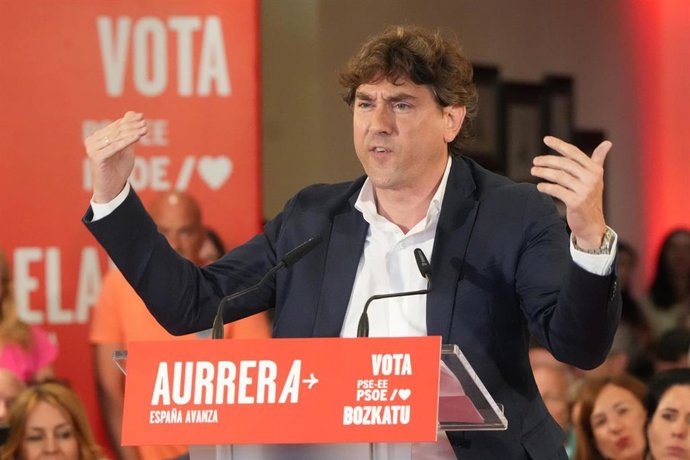 Archivo - El acto de conmemoración del estatuto vasco estará encabezado por el secretario general del PSE-EE, Eneko Andueza