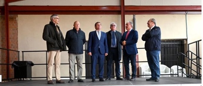 El consejero de Presidencia visita una nueva nave en la localidad palentina de Mazariegos.