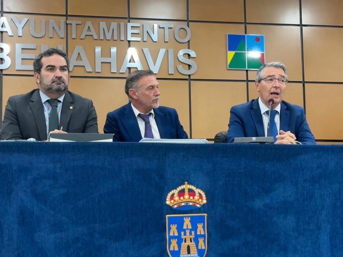 El presidente de la Diputación, Francisco Salado, participa en el acto de entrega de diplomas de los cursos Superior de Cocina y Servicio Restaurante/Bar de la Escuela de Hostelería de Benahavís