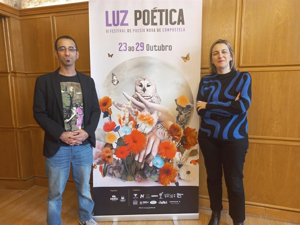 La concejala de Capital Cultural, Miriam Louzao, y uno de los organizadores del Festival Luz Poética, Diego Horschovski, presentan el evento.
