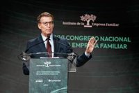 Feijóo lamenta que en España, en vez de hablar de empleo y rebajas fiscales, se hable de amnistía y autodeterminación