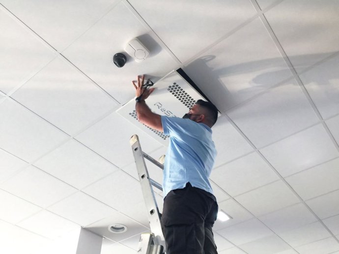 Instalación de sistemas de desinfección del aire.