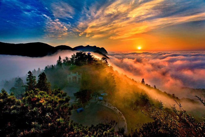 Enamored by Jiangxi--Lushan Mountains Culture and Jiujiangs Charm