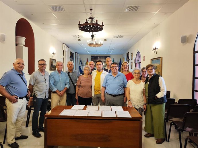 Alcalá (Sevilla) acoge la visita de los miembros de la Asociación 'Cultura y Memoria Histórica y Democrática Siglo XXI'.