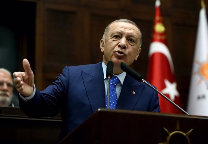 Archivo - ANKARA, May 18, 2022  -- Turkish President Recep Tayyip Erdogan gives a speech in Ankara, Turkey, on May 18, 2022. Turkey will not approve Sweden's NATO membership if the country does not extradite "terrorists" upon Turkish request, Erdogan sa