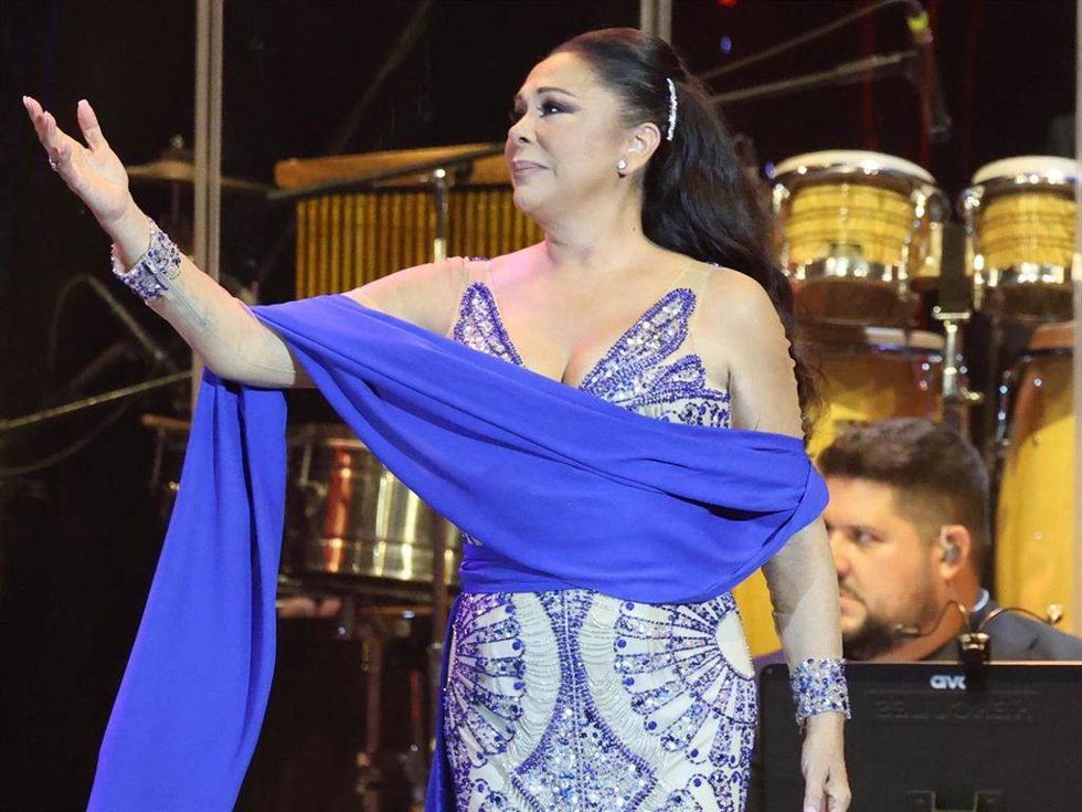Archivo - Isabel Pantoja en el escenario del Gran Canaria Arena a 26 de Agosto de 2023 en La Palmas de Gran Canaria (España).    ISABEL PANTOJA;CONCIERTO;MÚSICA;FAMOSOS;    Raúl Terrel / Europa Press    (Foto de ARCHIVO)    27/8/2023