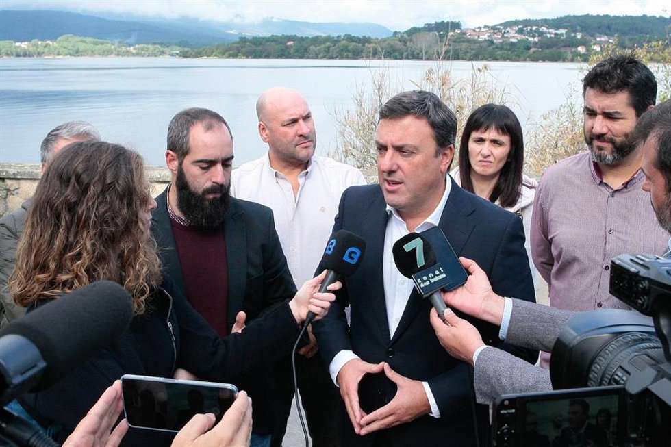 El secretario xeral del PSdeG, Valentín González Formoso, en una visita a Rianxo (A Coruña)