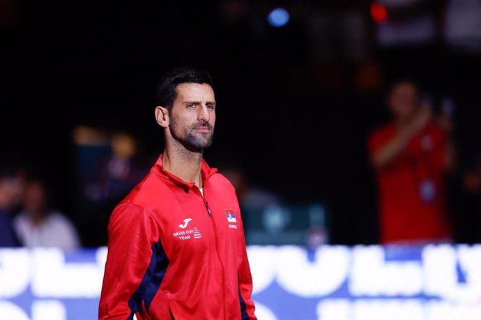 Archivo - Novak Djokovic con el equipo serbio de Copa Davis