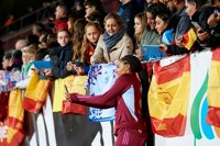 La selección femenina comienza a preparar bajo el calor de su afición los duelos ante Italia y Suiza
