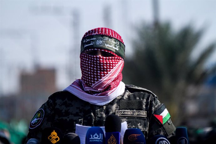 Archivo - November 11, 2019: Gaza, Palestine. 11 Novembre 2019. The Izz al-Din al-Qassam Brigades hold a military march in Khan Younis, in the southern Gaza Strip.  The Izz al-Din Qassam spokesperson, Abu Obeida, spoke during the event. The Al-Qassam brig