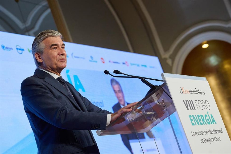 Archivo - El presidente de Naturgy, Francisco Reynés, interviene en el VIII Foro Energético de elEconomista, en el Hotel Mandarín Oriental Ritz, a 7 de septiembre de 2023, en Madrid (España). Medio centenar de ejecutivos de las principales compañías en