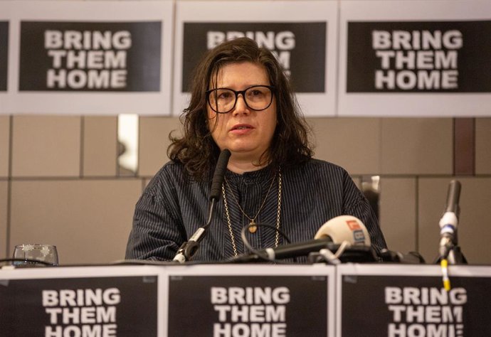 Sharon Lifschitz, hija de Yocheved Lifschitz, liberada por el Movimiento de Resistencia Islámica (Hamás) tras su secuestro durante los ataques del 7 de octubre contra Israel