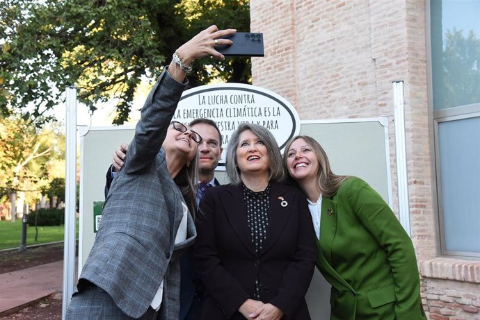 La consejera de Desarrollo Sostenible de C-LM, Mercedes Gómez, presentando la inciativa 'Selfie por el cambio'