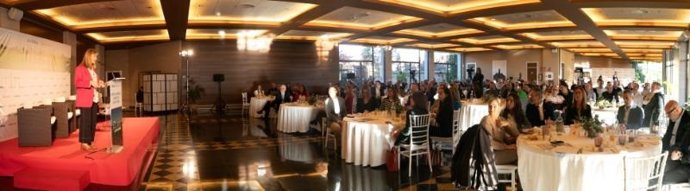 La consejera de Agricultura, Ganadería, Mundo Rural y Medio Ambiente, Noemí Manzanos, en un ponencia en un foro sobre agricultura