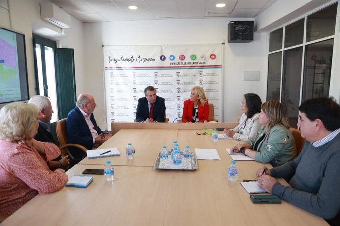 Fernández y Herrera se reúnen en Castilleja de la Cuesta tras la primera visita institucional del presidente de la Diputación al municipio.
