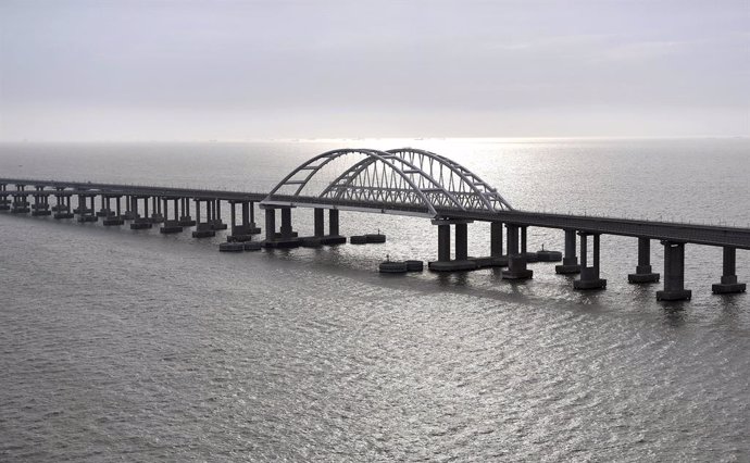 Archivo - December 23, 2019, Taman, Krasnodar, Russia: Aerial view of the newly opened Crimean Bridge across the Kerch Strait connecting Crimea to Krasnodar prior to the inaugural train service begins December 23, 2019 in Taman, Russia. The 19km bridge 