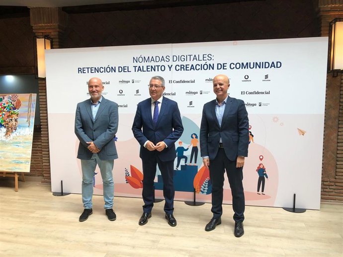 El presidente de la Diputación de Málaga, Francisco Salado, ha clausurado la II edición del Foro de Nómadas Digitales: 'Retención del talento y creación de comunidad', organizado por El Confidencial y el Ayuntamiento de Málaga en Uppery Club