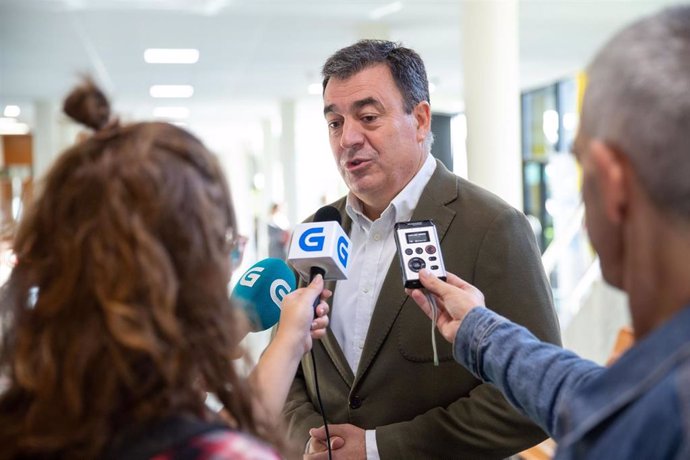 El conselleiro de Cultura, Educación, FP e Universidades, Román Rodríguez. Foto de archivo.