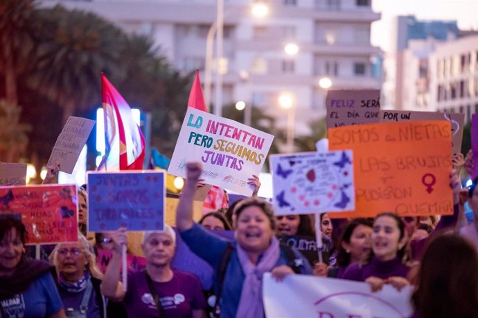 Archivo - Imagen de archivo de una manifestación con motivo del Día Internacional de la Mujer.