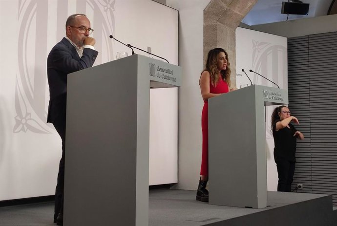 La portaveu del Govern, Patrícia Plaja, i el conseller Carles Campuzano en la roda de premsa