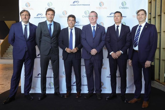 Apertura del CharIN Europe Conference,  con el presidente de la Generalitat, Carlos Mazón, en las instalaciones de Power Electronics