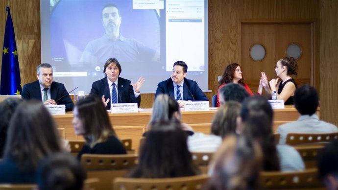 El rector de la UPO inaugura una jornada destinada a las personas sordociegas de Andalucía.