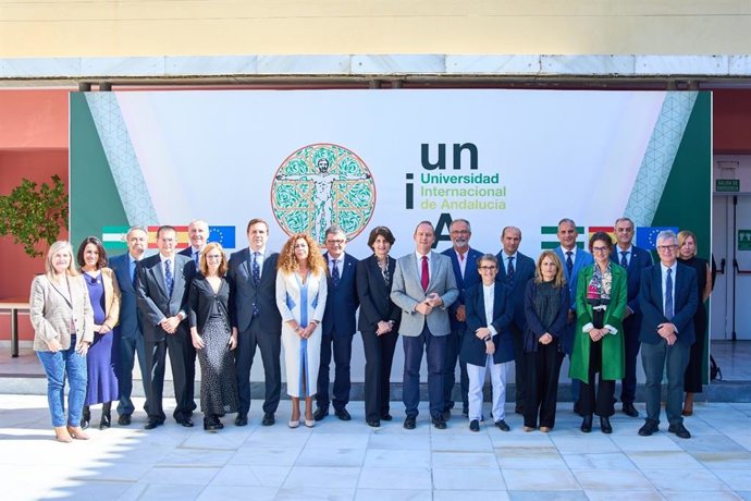 Foto del nuevo equipo de gobierno de la Universidad Internacional de Andalucía (UNIA)