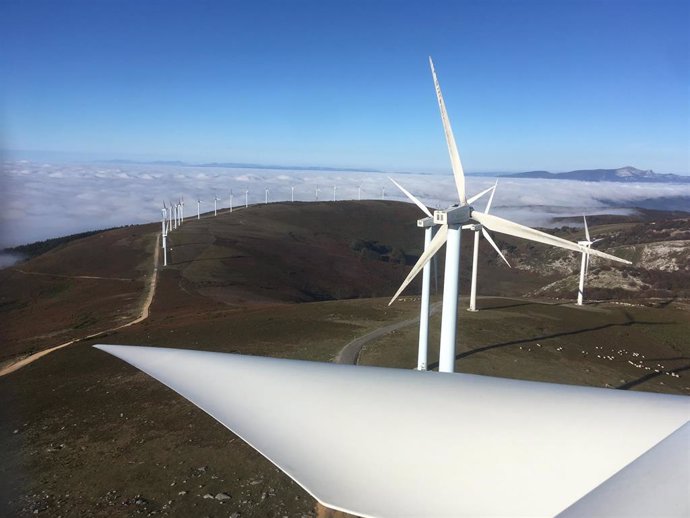 Archivo - Parque eólico de Iberdrola en el País Vasco